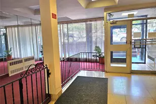 87-70 173 St, Jamaica, NY 11432 - Photo 4