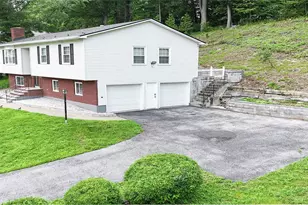 11 Boxwood Close, Hopewell Junction, NY 12533 - Photo 4