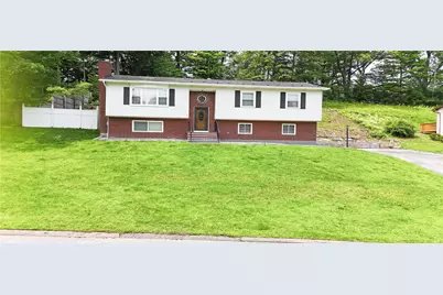 11 Boxwood Close, Hopewell Junction, NY 12533 - Photo 2