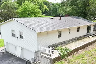 11 Boxwood Close, Hopewell Junction, NY 12533 - Photo 8