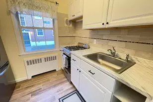 180 Pinewood Rd, Hartsdale, NY 10530 - Photo 4