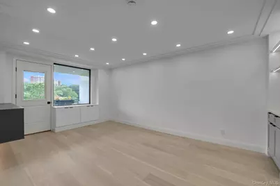 4705 Henry Hudson Parkway W #6J, Bronx, NY 10471 - Photo 8