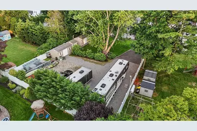 50 Towne Street, Amityville, NY 11701 - Photo 44