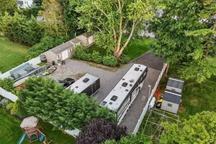 50 Towne St, Amityville, NY 11701 - Photo 44