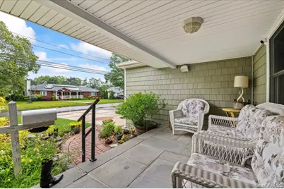 50 Towne Street, Amityville, NY 11701 - Photo 4