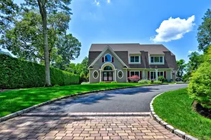 4 Briana Ct, East Moriches, NY 11940 - Photo 2