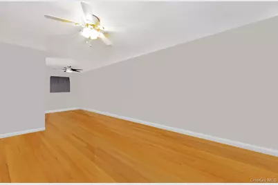 66-48 73rd Place, Middle Village, NY 11379 - Photo 4