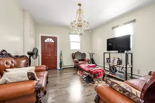 107-53 Spa Pl, Jamaica, NY 11435 - Photo 14