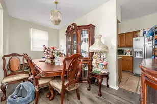 107-53 Spa Pl, Jamaica, NY 11435 - Photo 16