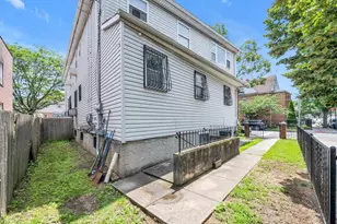 107-53 Spa Pl, Jamaica, NY 11435 - Photo 24