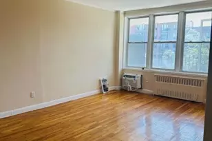 86-05 60th Rd, Elmhurst, NY 11373 - Photo 2