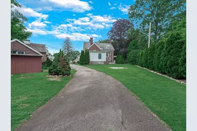 44 Arbor Place, Glen Cove, NY 11542 - Photo 32