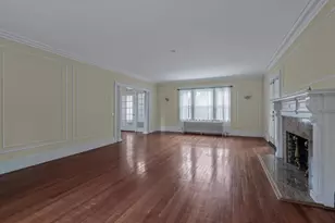 44 Arbor Pl, Glen Cove, NY 11542 - Photo 12