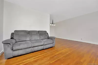 57-47 246 Crescent #1, Douglaston, NY 11362 - Photo 2