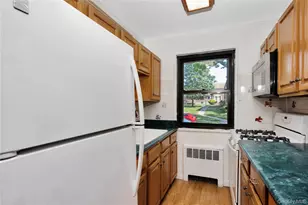 57-47 246th Crescent, Douglaston, NY 11362 - Photo 8