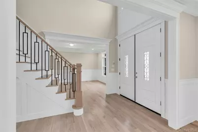 7 Sheridan Street, Old Bethpage, NY 11804 - Photo 6