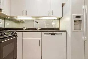 420 E 72nd St, New York, NY 10021 - Photo 4