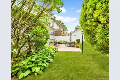 431 E Sidney Avenue, Mount Vernon, NY 10553 - Photo 2