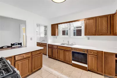 431 E Sidney Avenue, Mount Vernon, NY 10553 - Photo 8