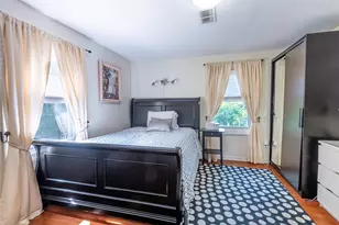 17 Hicks Ln, Great Neck, NY 11024 - Photo 22