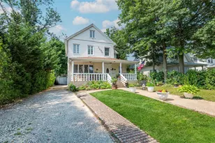 17 Hicks Ln, Great Neck, NY 11024 - Photo 2