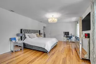 94 Fairview Ave, Great Neck, NY 11023 - Photo 20