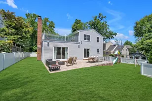 94 Fairview Ave, Great Neck, NY 11023 - Photo 32