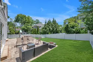 94 Fairview Ave, Great Neck, NY 11023 - Photo 34