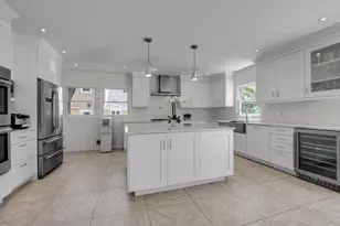 94 Fairview Ave, Great Neck, NY 11023 - Photo 10