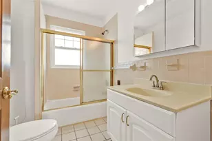 118-07 Beach Channel Dr, Rockaway Park, NY 11694 - Photo 10