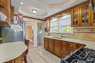 84-21 169th St, Jamaica, NY 11432 - Photo 8