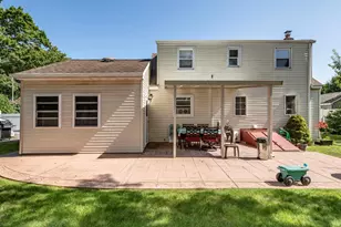 306 Clay Ave, West Islip, NY 11795 - Photo 8