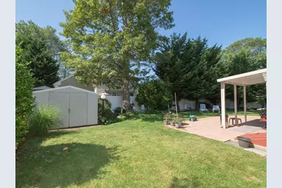 306 Clay Avenue, West Islip, NY 11795 - Photo 6