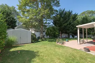 306 Clay Ave, West Islip, NY 11795 - Photo 6