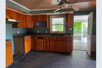 99 W Bridge Street, Saugerties, NY 12477 - Photo 2