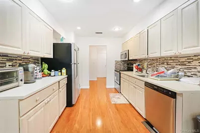 41 Carriage Court, Jericho, NY 11753 - Photo 10