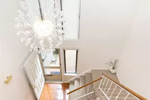 41 Carriage Ct, Jericho, NY 11753 - Photo 14