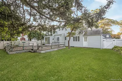 263 Foster Avenue, Malverne, NY 11565 - Photo 18
