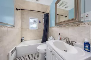 474 Newton St, Westbury, NY 11590 - Photo 10