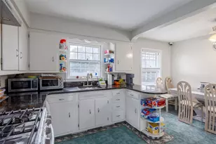 474 Newton St, Westbury, NY 11590 - Photo 2