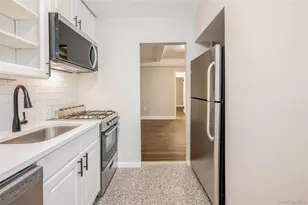 142 E 49th St, New York, NY 10017 - Photo 2