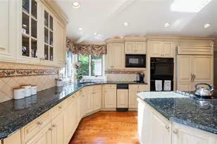 14 Durham Dr, Dix Hills, NY 11746 - Photo 14