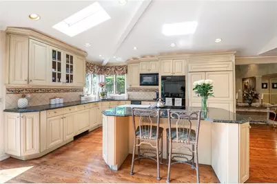 14 Durham Drive, Dix Hills, NY 11746 - Photo 12