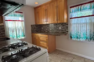 104-18 216th St, Queens Village, NY 11429 - Photo 18