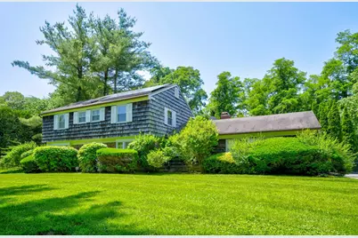 19 Pettit Drive, Dix Hills, NY 11746 - Photo 6