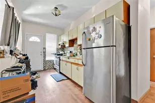 21-20 23rd Dr, Astoria, NY 11105 - Photo 8