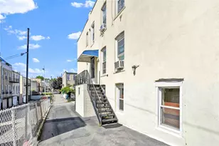 21-20 23rd Dr, Astoria, NY 11105 - Photo 14