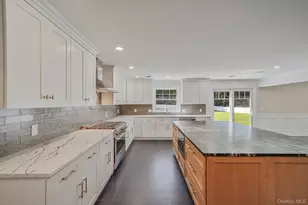 14 Quintree Ln, Melville, NY 11747 - Photo 16