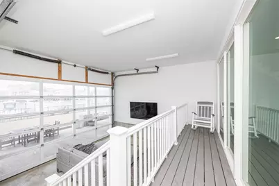 390 E Shore Road, Lindenhurst, NY 11757 - Photo 16