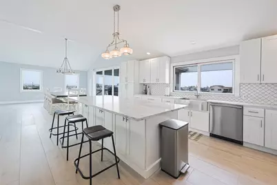 390 E Shore Road, Lindenhurst, NY 11757 - Photo 8